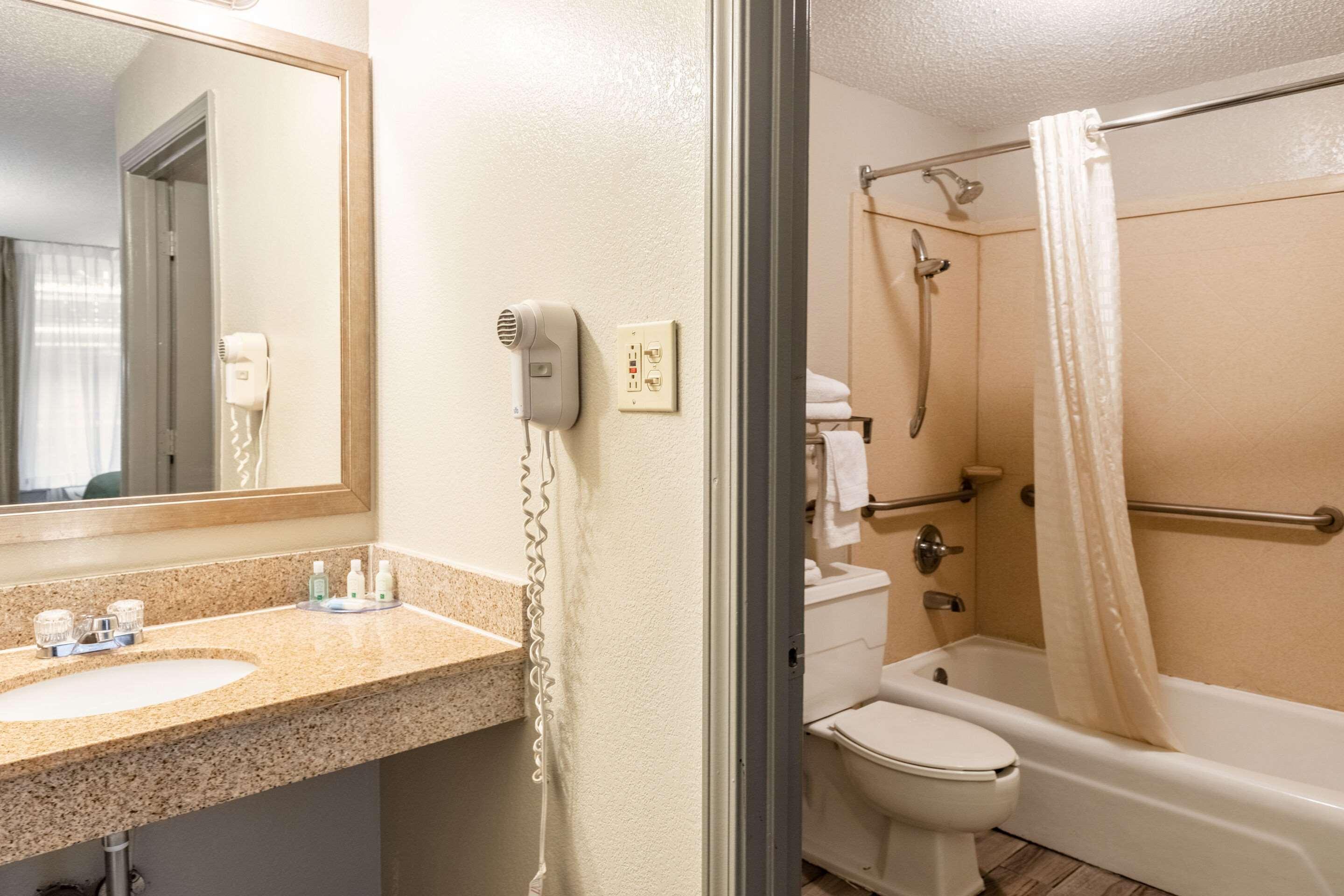 Quality Inn Newport Dış mekan fotoğraf